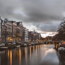 Amsterdam -> Photo by Azhar J on Unsplash door Azhar J (bron: Unsplash)
