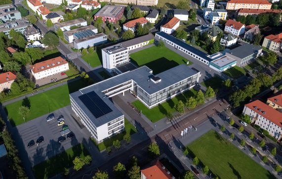 Aerial view of Bauhaus in Dessau, Germany door Urbanoid.Pro (bron: Shutterstock)