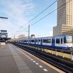 Station Lelylaan Amsterdam door fokke baarssen (bron: Shutterstock)