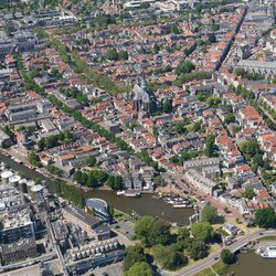 Luchtdronevideo van de stad Gouda door Make more Aerials (bron: Shutterstock)