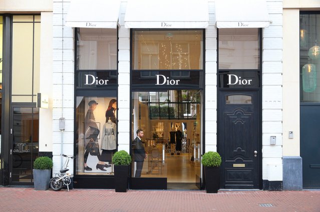 Dior in de P.C. Hooftstraat in Amsterdam door Tupungato (bron: Shutterstock)