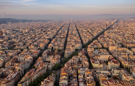 Aerial view of Barcelona door StockBrunet (bron: Shutterstock)