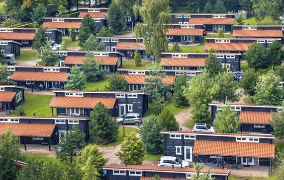 Bungalowpark door Rudmer Zwerver (bron: Shutterstock)