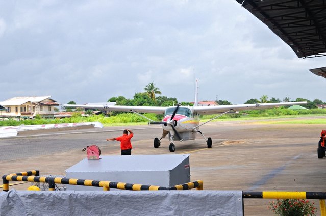 Aankomst op de luchthaven Zorg en Hoop bij Paramaribo Suriname, Zuid-Amerika door Bildagentur Zoonar GmbH (bron: Shutterstock)