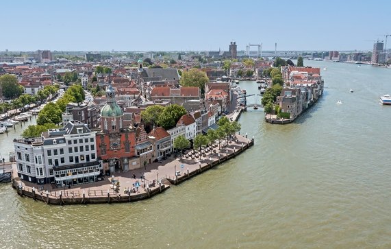 Vogelvlucht van Dordrecht door Steve Photography (bron: Shutterstock)