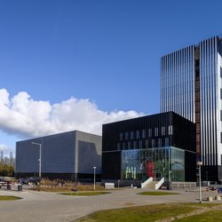 Benthem Crouwel data centre science park, Amsterdam door www.hollandfoto.net (bron: shutterstock.com)