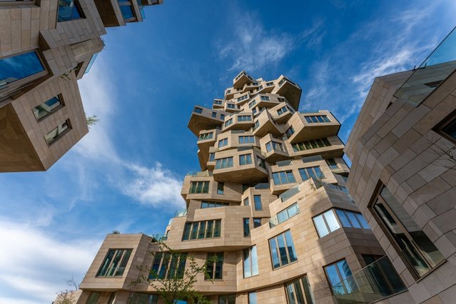 The Valley in Amsterdam Zuidas door Milos Ruzicka (bron: shutterstock)