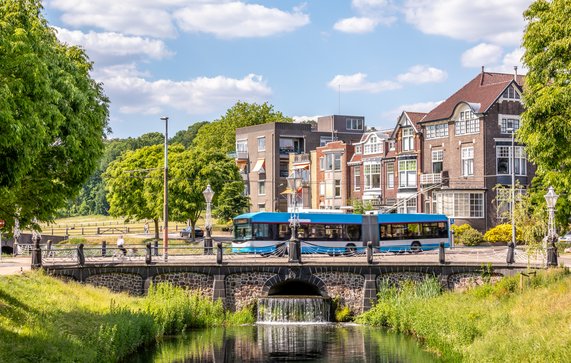 Straat in Arnhem door elroyspelbos (bron: Shutterstock)