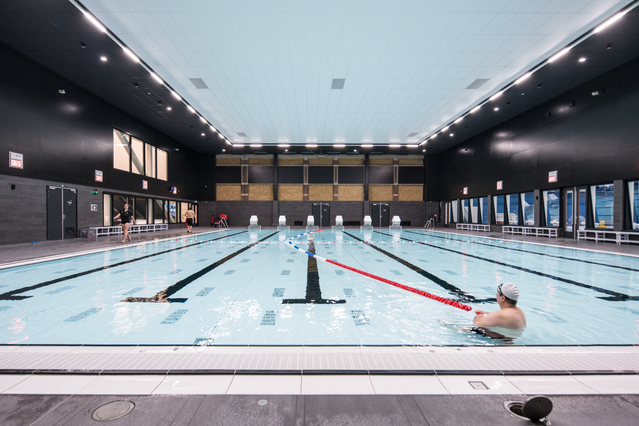 Zwemcentrum Rotterdam door Ronald Tilleman (bron: Kraaijvanger Architects)