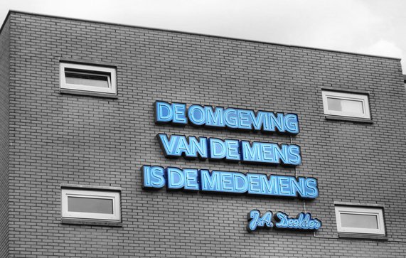 Jules Deelder: De Omgeving van de Mens is de Medemens door Gerard Stolk (bron: Flickr)