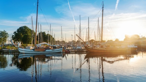 Krabbershaven in Enkhuizen door Juergen Wackenhut (bron: Shutterstock)