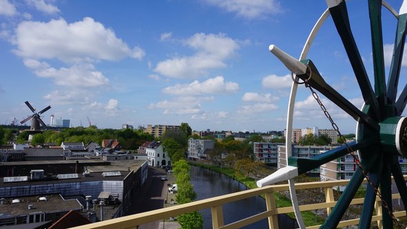 Uitzicht over Schiedam met rechts de wijk Nieuwland door Adrie Oosterwijk (bron: shutterstock)