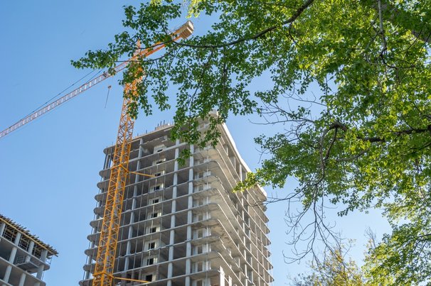 Bouw van hoogbouw door EdBelkin (bron: Shutterstock)