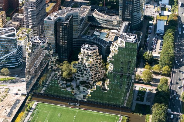 Zuidas in Amsterdam door Aerovista Luchtfotografie (bron: shutterstock)