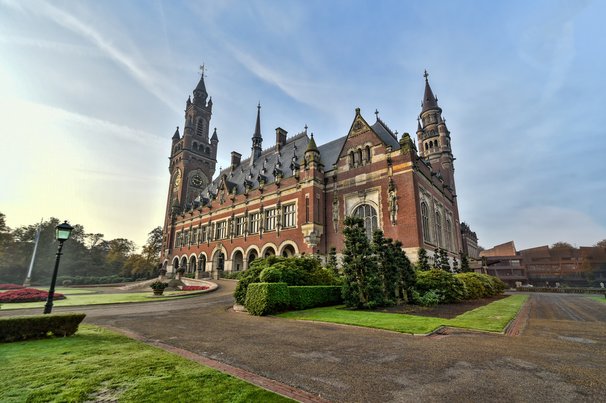 Het Vredespaleis in Den Haag door Ankor Light (bron: Shutterstock)