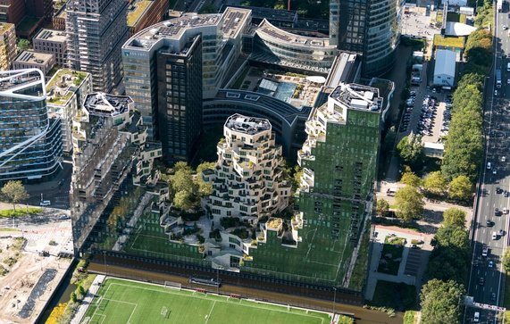 Zuidas in Amsterdam door Aerovista Luchtfotografie (bron: shutterstock)