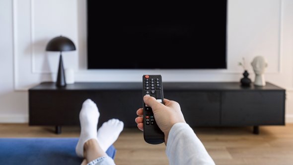 Afstandsbediening voor de tv door Brizmaker (bron: Shutterstock)