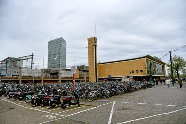 Fietsenstalling Station Eindhoven Centraal door MattShortPhotography (bron: shutterstock)
