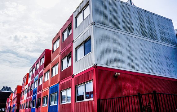 flexwoningen in Amsterdam door Gareth Lowndes (bron: shutterstock)