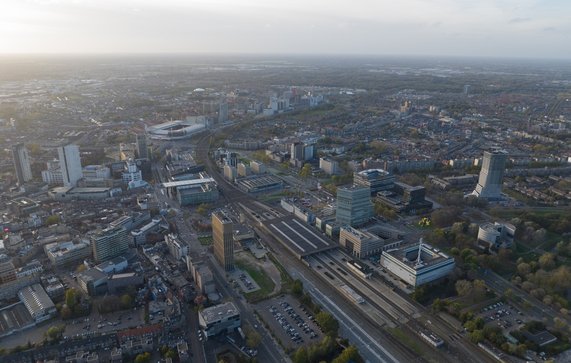 Spoorzone Eindhoven door Make more Aerials (bron: Shutterstock)