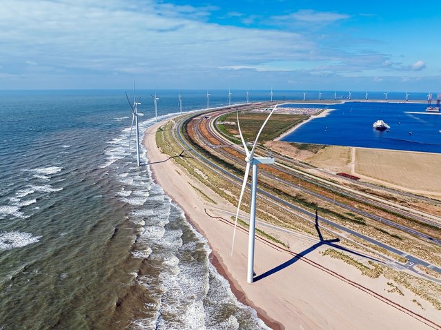 Windturbines aan de Noordzeekust, Zuid-Holland door Steve Photography (bron: Shutterstock)