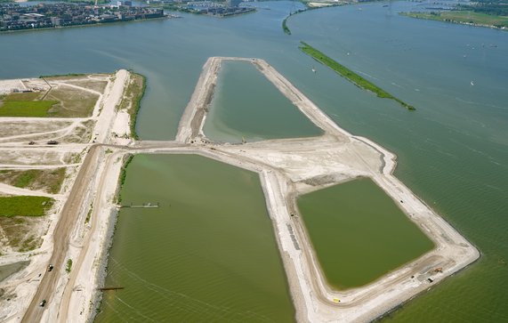 Luchtfoto van ringdijk Buiteneiland door Gemeente Amsterdam (bron: Gemeente Amsterdam)