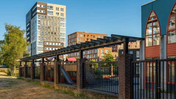 Bijlmermeer, Amsterdam door Milos Ruzicka (bron: Shutterstock)