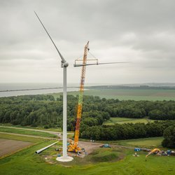 Windmolenconstructie in Almere Pampus, Flevoland, Nederland. door Pavlo Glazkov (bron: shutterstock)