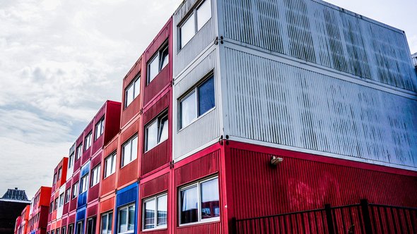 flexwoningen in Amsterdam door Gareth Lowndes (bron: shutterstock)