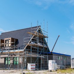 Huis onder constructie door Fokke Baarssen (bron: Shutterstock)