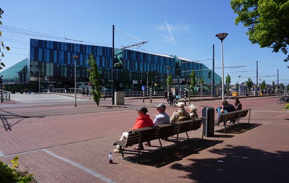 Treinstation Delft door Adrie Oosterwijk (bron: Shutterstock)