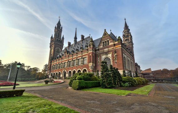 Het Vredespaleis in Den Haag door Ankor Light (bron: Shutterstock)