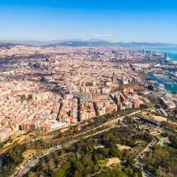 luchtfoto van Barcelona door alina_danilova (bron: Shutterstock)