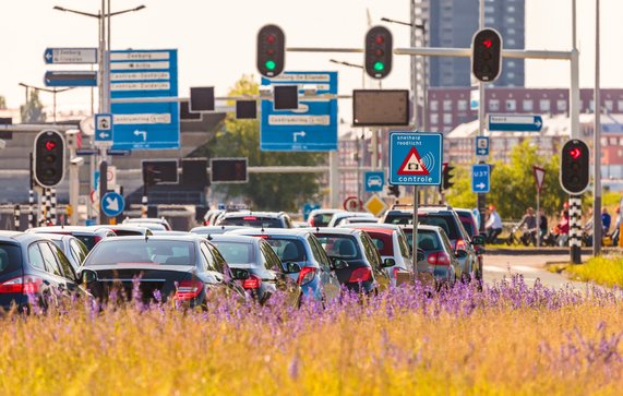 Files in Amsterdam tijdens spits door Martin Bergsma (bron: Shutterstock)