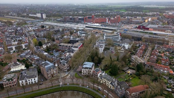 Luchtfoto spoorzone Zwolle door Remke Luitjes (bron: Shutterstock)