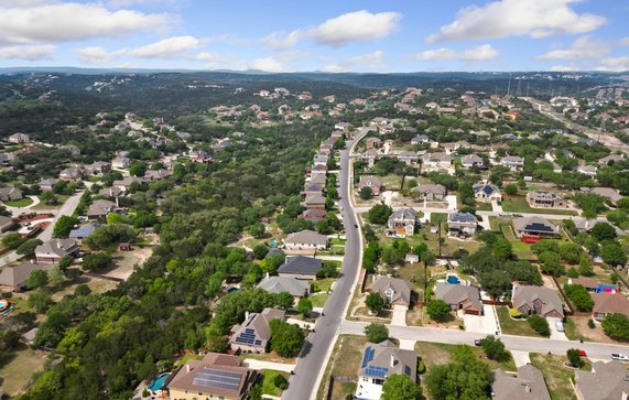 Woonwijk in Dallas, Texas. door Allison J. Hahn (bron: Shutterstock)