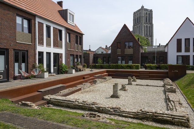 Woningbouw Brielle grenst aan verdiepte tuin met daarin opgravingen klooster door Nadine van den Berg (bron: MooiNL)