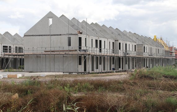 Woningbouw in Zevenhuizen door André Muller (bron: Adobe Stock)