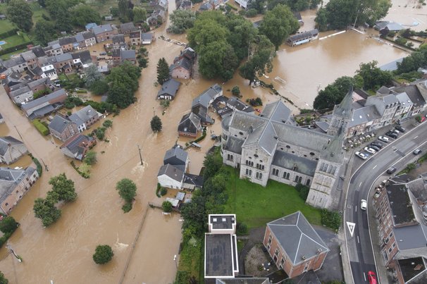 Overstroming Rochefort, België door Great Pics Worldwide (bron: shutterstock)