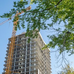 Bouw van hoogbouw door EdBelkin (bron: Shutterstock)