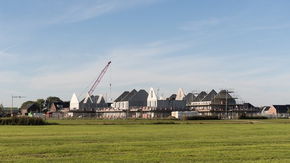 Nieuwbouw van woningen in Beuningen, Gelderland door Mike Wiering (bron: shutterstock)