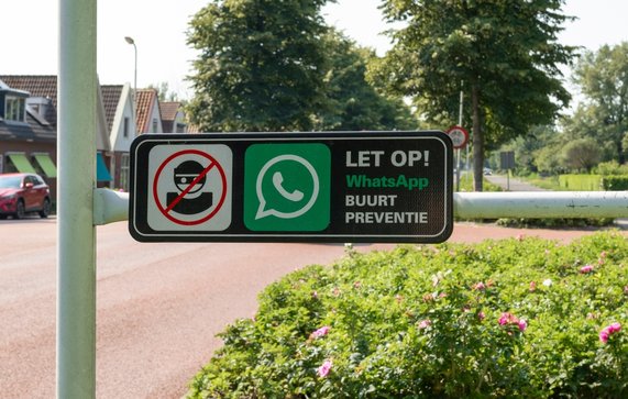 Buurtpreventiebord door Ytje Veenstra (bron: Shutterstock)