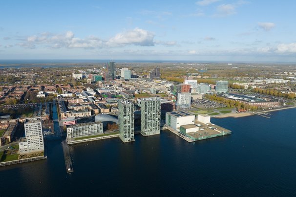 Almere door Make more Aerials (bron: Shutterstock)