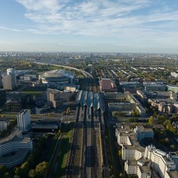 Amsterdamse Poort door Make more Aerials (bron: Shutterstock)