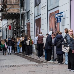 Rij voor een pop-up store in Copenhagen door Cloudy Design (bron: Shutterstock)