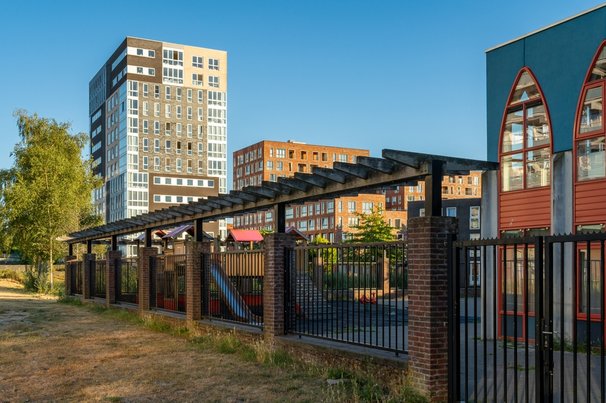 Bijlmermeer, Amsterdam door Milos Ruzicka (bron: Shutterstock)