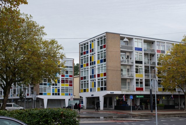 ‘De Verfdoos’ in Slotermeer, Amsterdam Nieuw-West door Alsu Est (bron: Shutterstock)