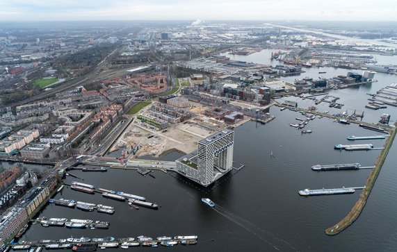 Haven-Stad Amsterdam, bouwplaats Houthavens door Aerovista Luchtfotografie (bron: Shutterstock)