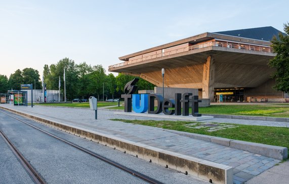 Aula Technische Universiteit Delft door Frank Cornelissen (bron: Shutterstock)