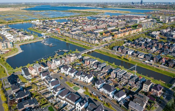 Almere. Nederland door Pavlo Glazkov (bron: Shutterstock)